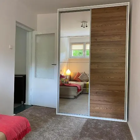 Broniewskiego Centrum Apartment *