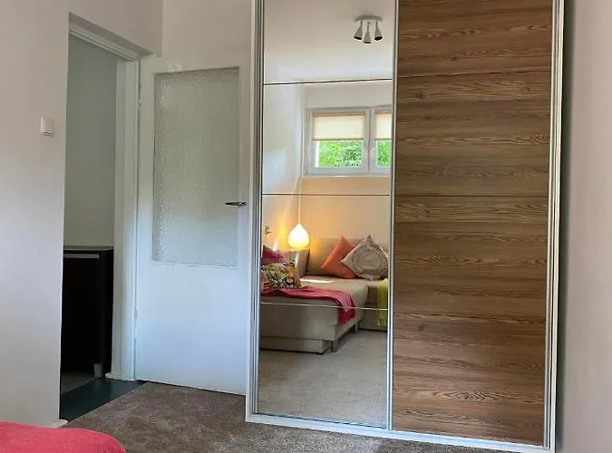 Broniewskiego Centrum Apartment *